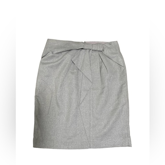 BANANA REPUBLIC | Gray Silver Mettalic Bow Front Festive Holiday Mini Sk… - Picture 1 of 5
